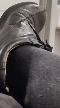 Findemon - aflevering 2 - Kniel of Rot - Findom.mp4
