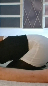 MILF with a Gorgeous Body Gives a Blowjob and Cums in Her Mouth
