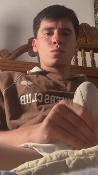 Ho Così Caldo Che Il Mio Cazzo È Spesso Segnato Nei Boxer