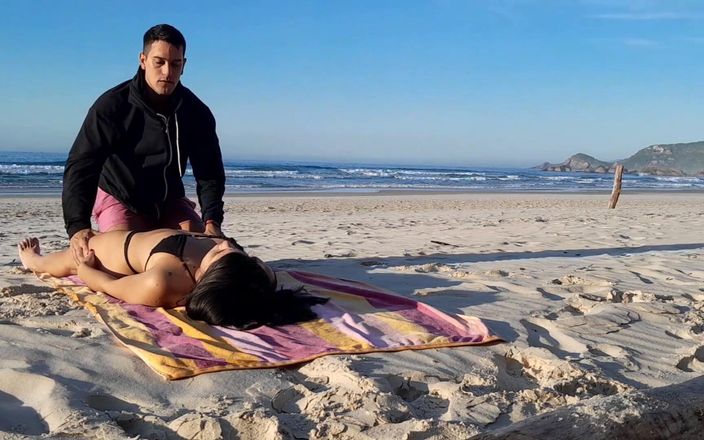 Couplebeach1: Atrapada pareja en la playa