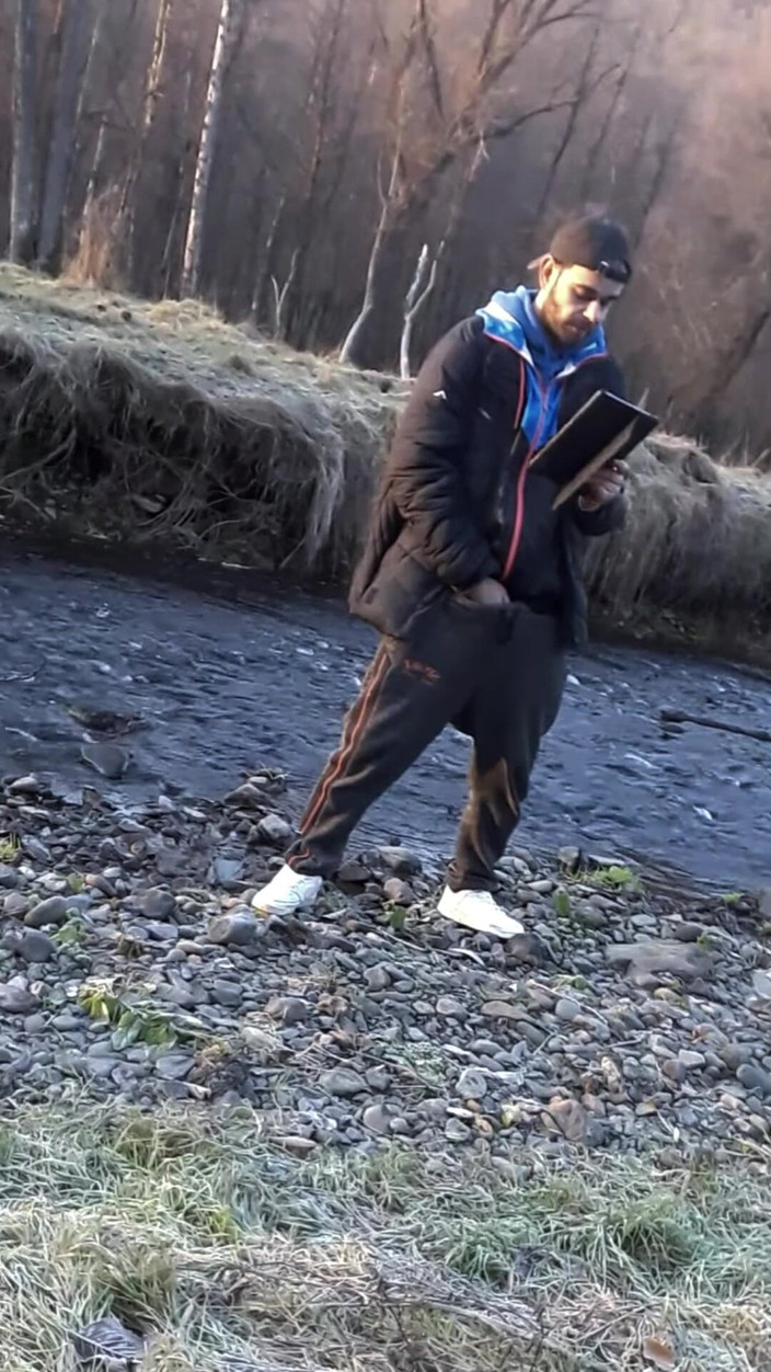 jerkofflover: В погоне за мной на природе зимой