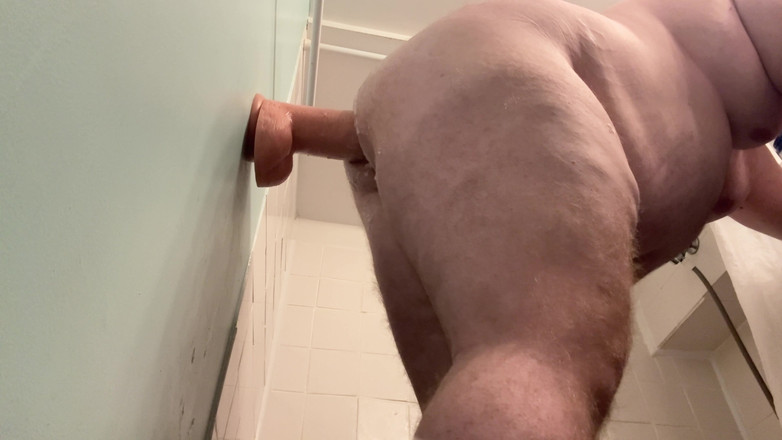 Charlieboy69: Anale dehnung mit massivem spielzeug