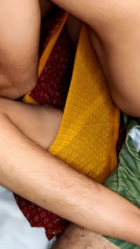 Desi indická XXX bengálská bhabhi ošukaná pronajímatelem, protože nemůže zaplatit nájem domu
