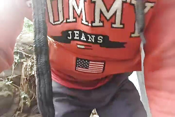 Gangbang straight: 印度男孩鸡巴撒尿