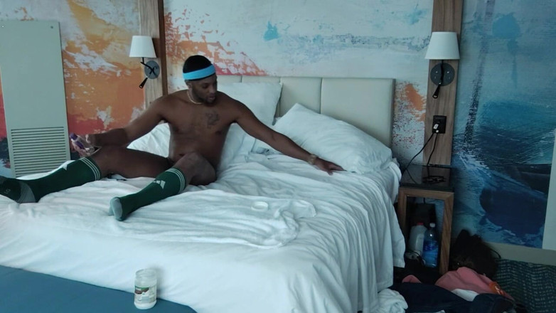 beardaddychub: Client Gets Fucked by Masseur...