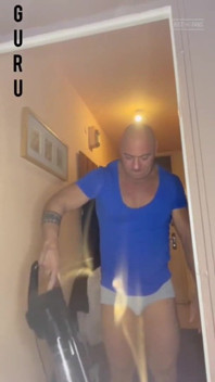 Caseiro Wank. Fisiculturista masturba solo Videi