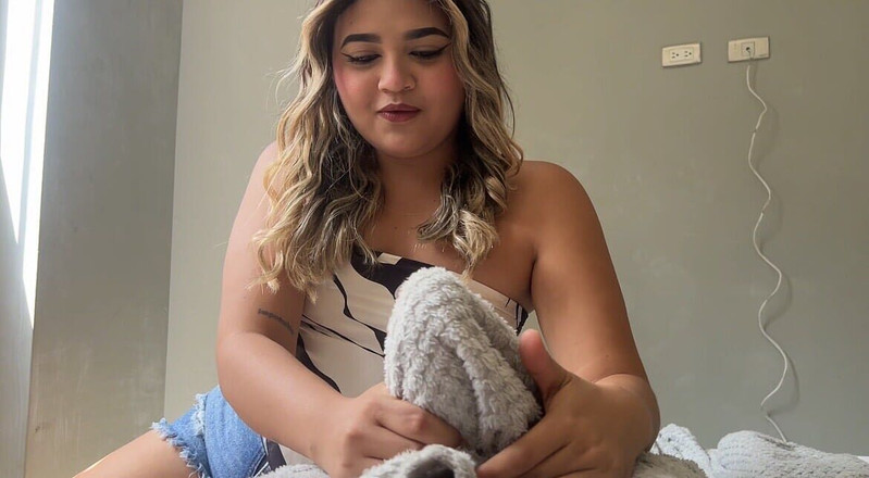 Yohamedi: Stepsister Sees My Morning Erection and Heats up Until She...