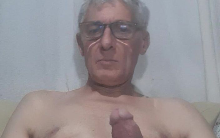 Big uncut hard cock: Wytrysk duży ładunek