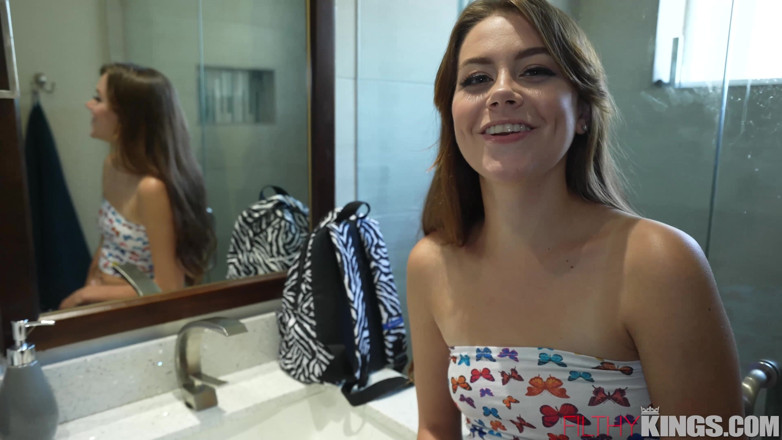 Filthy Kings: Selena Spreads Open