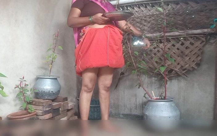 Priyanka314: Tía en video porno con atractivo vestido al estilo perrito