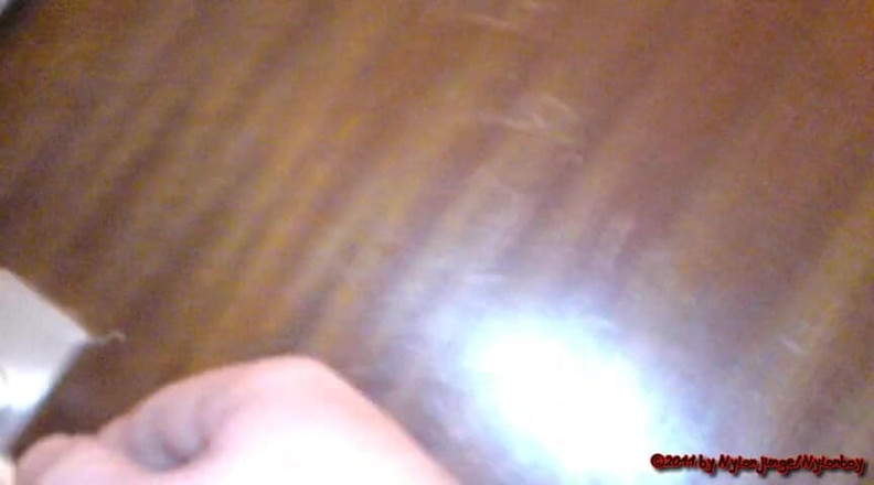 Carmen_Nylonjunge: Visita al baño en el pub