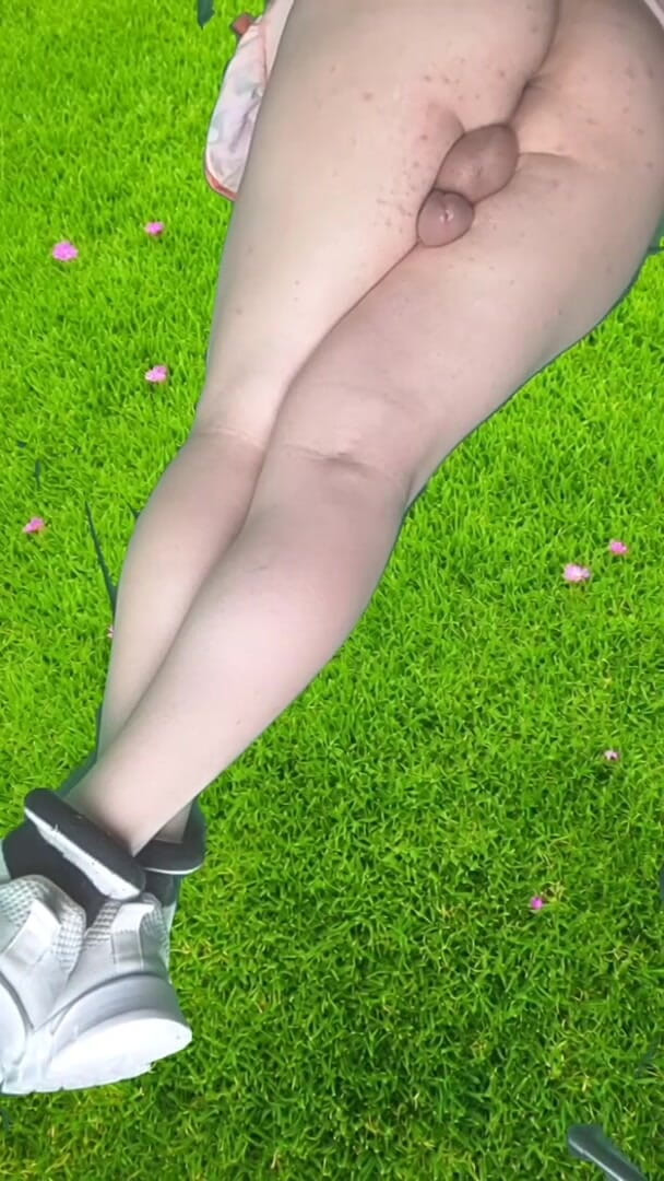 Kitty_Cross: Culo de rubia femboy dulce jugoso culo suave de muslos...