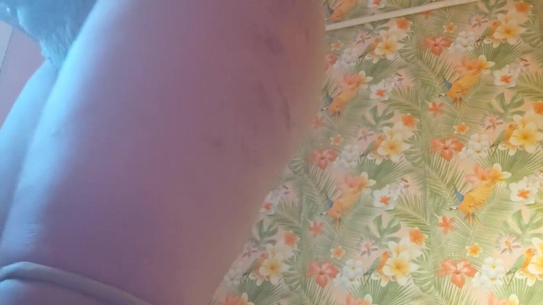 Putarankahotmilf: ファンのためのパンティプレイ、dpファック、潮吹きと吸ディルド