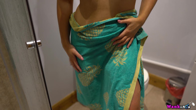 Wank it Now: ローグ - シャワー アンティックス - 4K (2160p)