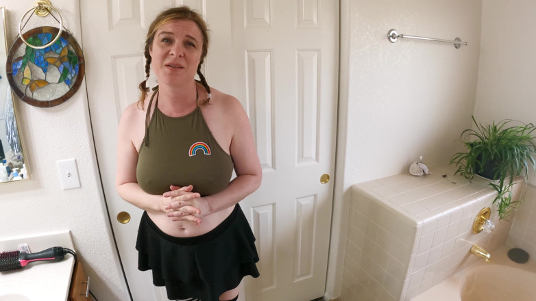Erin Electra: Mijn stiefbroer ontdekte dat ik lesbisch was! dus ik liet...