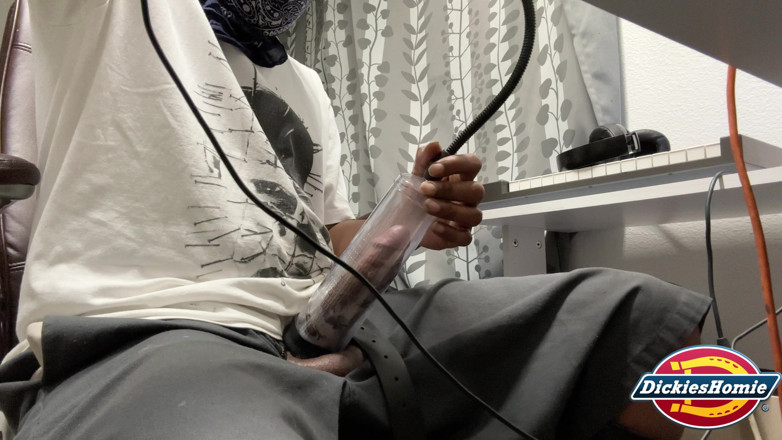 DickiesHomie: Using My Sex Toy and Penis Pump