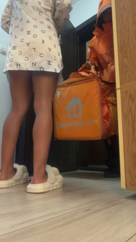 18 Year Old Italian Webcam Star Blonde Pays the Delivery Guy with Sex and a Cumshot in Her Mouth