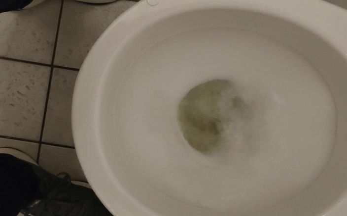 Bayer911: Piss in the Pub