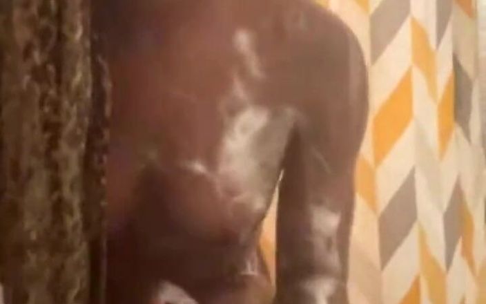 Xeinna Rose: L’heure de la douche