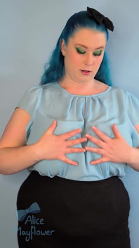 Kukkross uppmuntran JOi - solo flicka