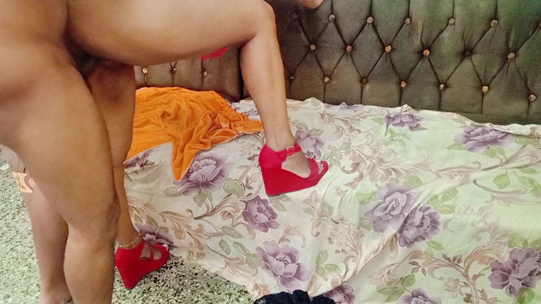 BigassMILF40: Kouřím zadek své tchyně a pak ji ošukám zezadu