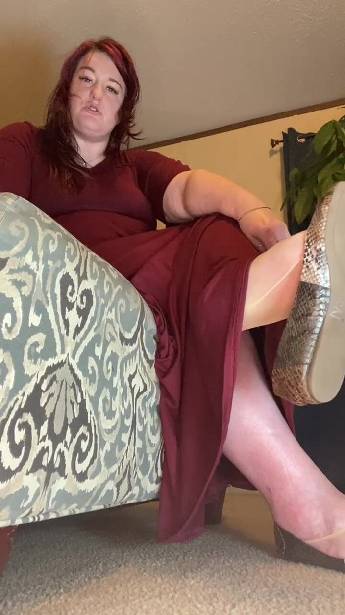 BellaBlast: Si Dia Dangles Dan Menggoncang Kakinya Semasa Mengarahkan Awak Untuk...