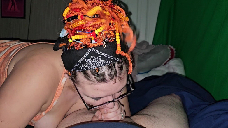 Funhousewife69: Înapoi la ea din nou sugând pula până când a...