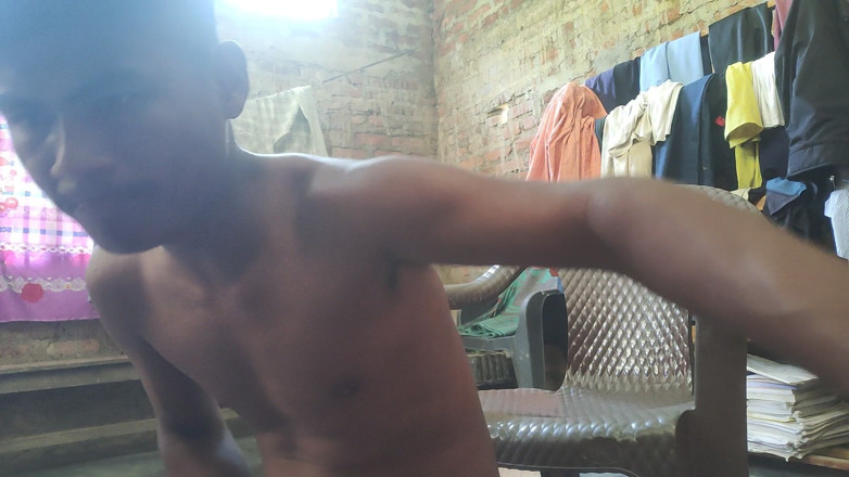 Assamesebodoboy: Chico gay indio solo presentación