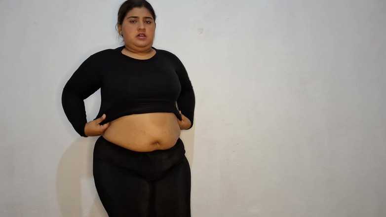 SugarPose: Büyük götlü latin kız uzaktan kumanda ediliyor