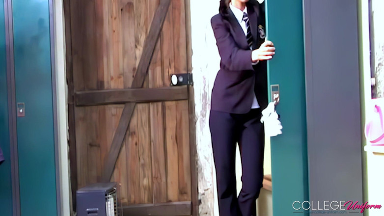 College Uniform: Fotoshoot Bts met Victoria James