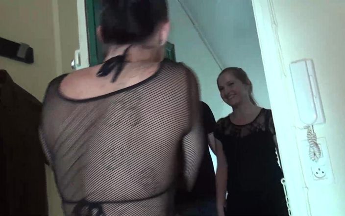 MSTX: Djuliana, Bộ ba Sophie