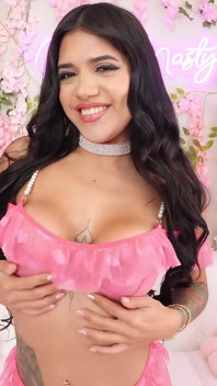 The Pink Room: Alice Thunder