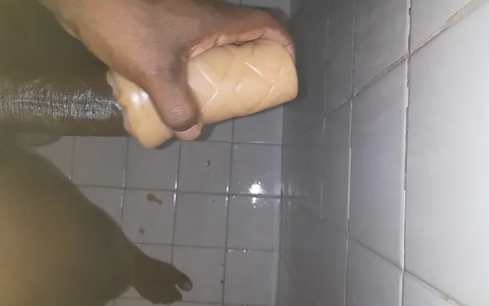 Black guy: Jerking off S6 E9