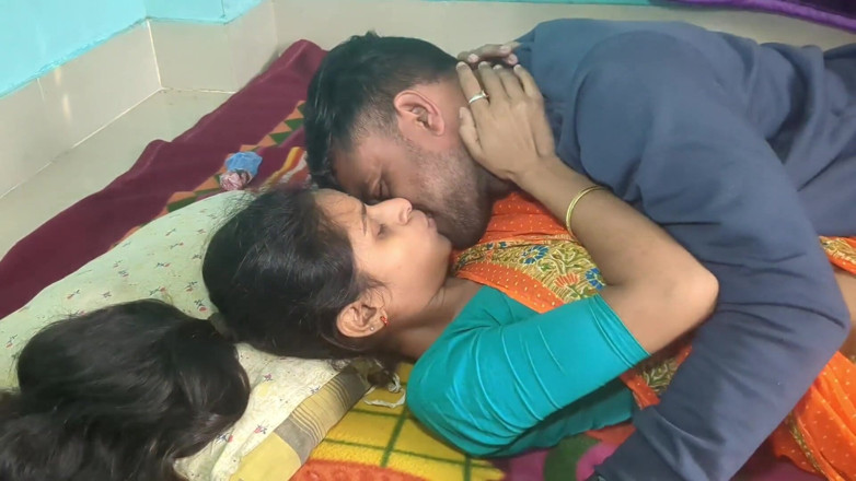 Easypron: Indian Desi Couple