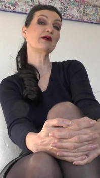 Worship My Beautiful Hands and Play with Yourself! Lady Victoria Valente