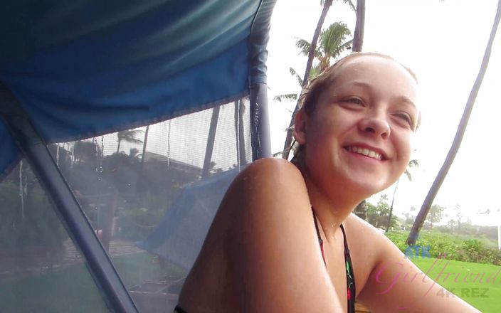 ATK Girlfriends: Vacanță virtuală în Hawaii cu Cleo Vixen partea 4