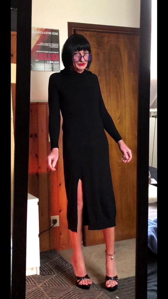 Andreina Naty: Tes berjalan dengan sepatu hak tinggi