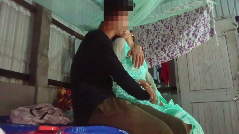 Tip_top_mall: Indian Desi Village 18+ Teen Girl Fucked Hard by Her Lover