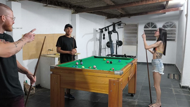 Carmona's films: I Play Bi in Pool