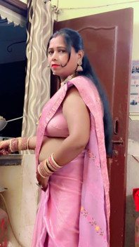 Vẻ Ngoài Saree Của Desi Bhabhi