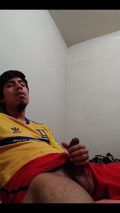 AlexAlejandro13: Ayo melarikan diri untuk melihat penis tebal yang bagus ini