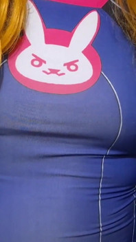 Corte Extendido De Sissy Estúpida En Cosplay Castiga Sus Pezones Y Mamada Muy Ruidosa