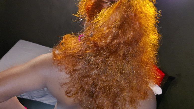 Beauty7Angels: Black &amp; Pink Club încearcă transportarea cu nudul Nilmini Sheron