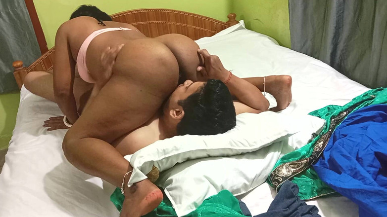 Popmini: Indiana esposa recém-casada Sapna faz sexo quente com seu meio-irmão...