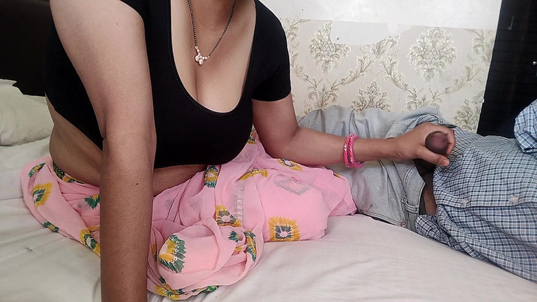 Yourdidipriya: 阿姨成为她自己的混蛋巴蒂娅欲望的受害者