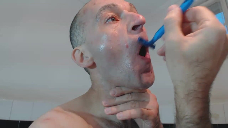 TIVADAR 73: Tivadar 73 shaving 2.