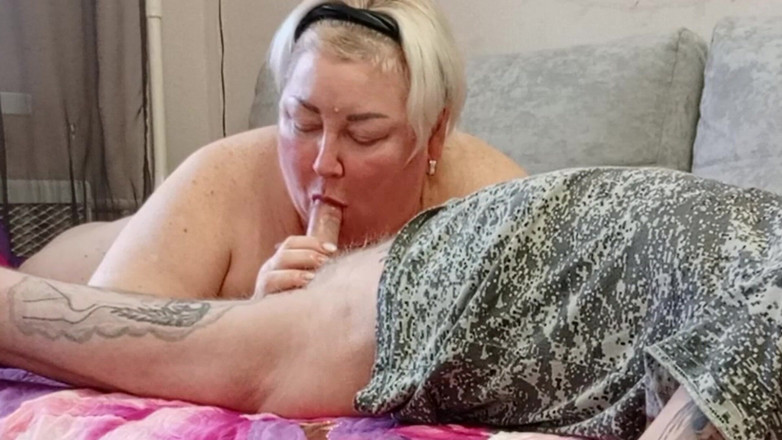 Zona901: Ejacularea adâncă în gura unui vecin este o plăcere