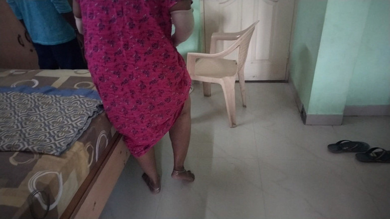 Tamil lesbian: Masa rehat