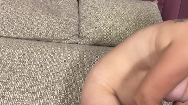 Axel Dan: Amıma Ve Göğüslerime Dokundu