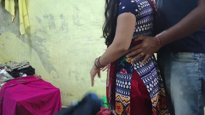 Mumbai Ashu: Rời khỏi người tiết kiệm quần áo ở nhà